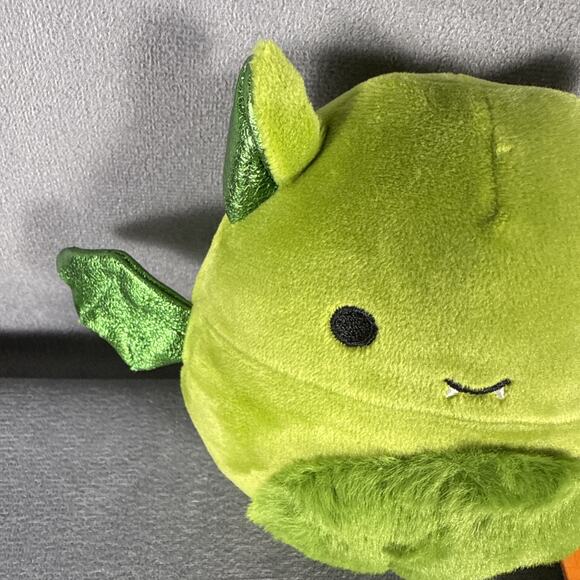 Squishmallows Rosemary Rose Halloween Bat 4" High Green Plush Stuffed Animal NWT - Picture 3 of 9